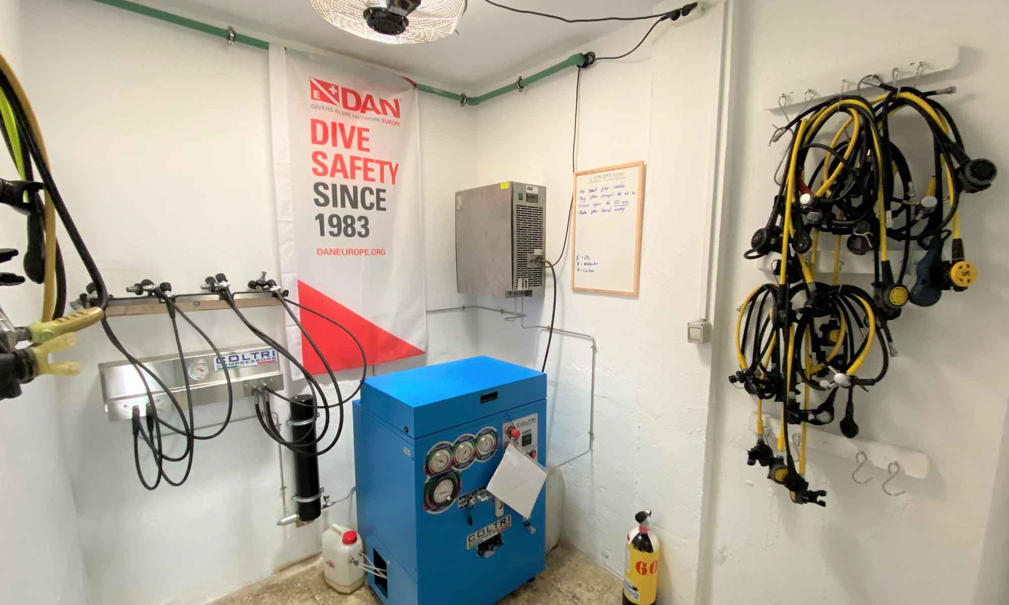 Slow Dive Atlantik Kanarische Inseln Aquatis Diving Center Lanzarote Anlage