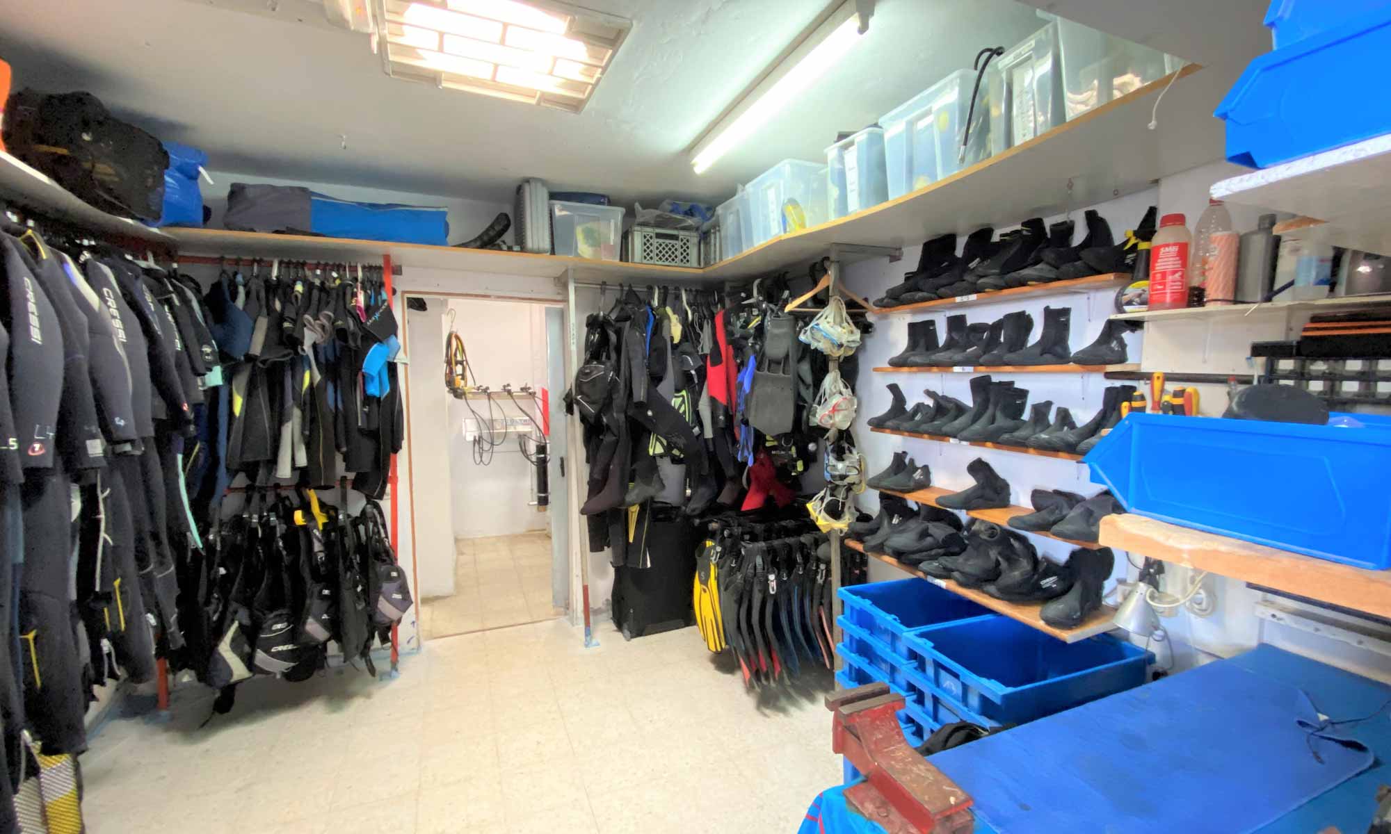 Slow Dive Atlantik Kanarische Inseln Aquatis Diving Center Lanzarote Leihausrüstung