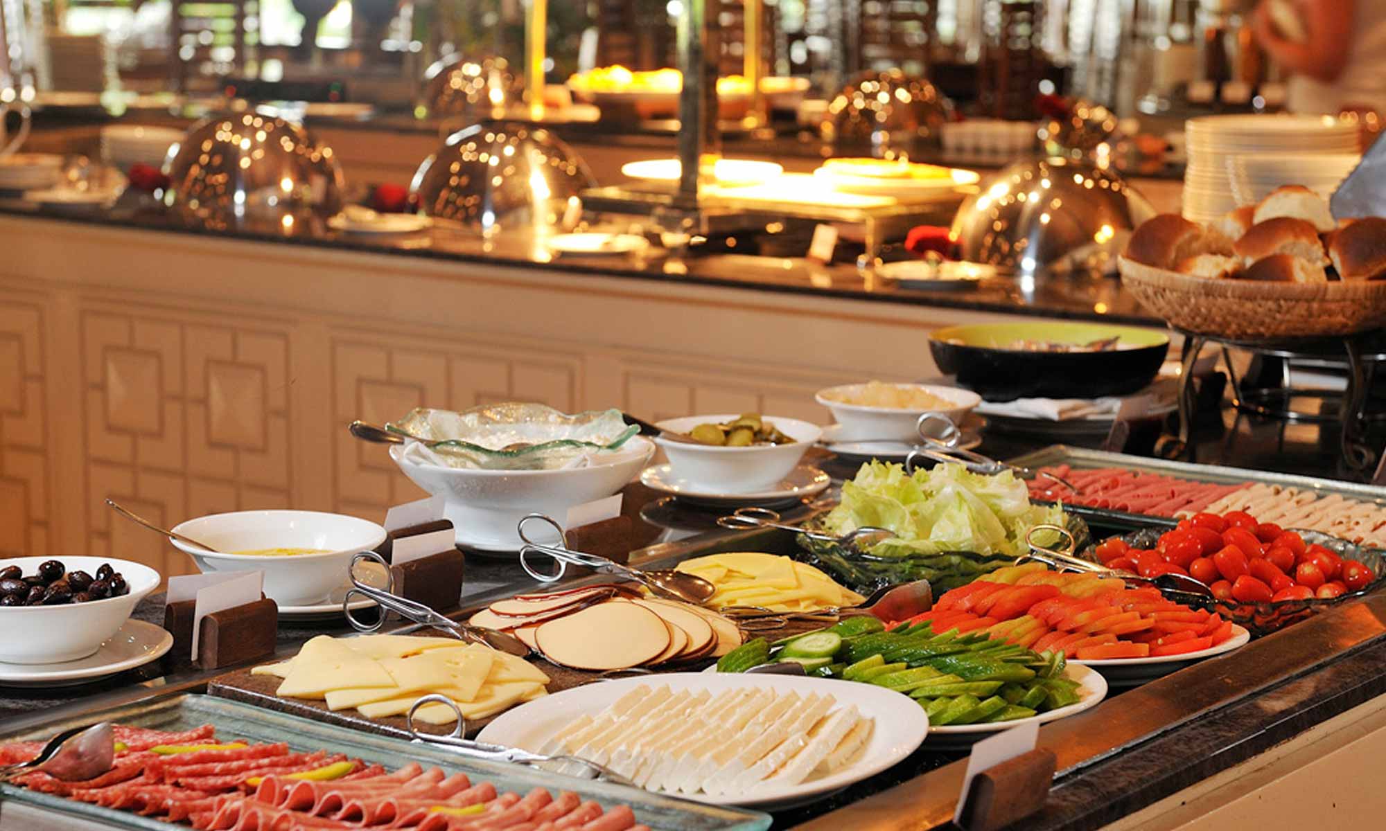 Slow Dive Indischer Ozean Malediven Kurumba Maldives Buffet