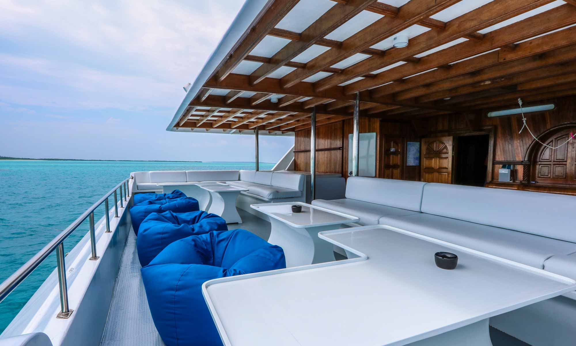 Slow Dive Indischer Ozean Malediven Amba Lounge