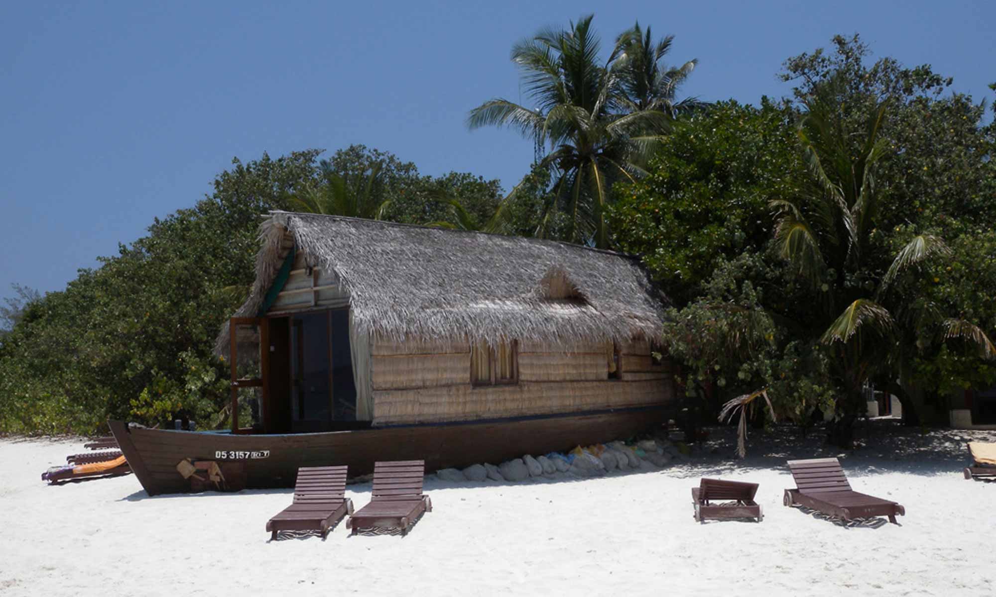 Slow Dive Indischer Ozean Malediven Bathala Resort Strand