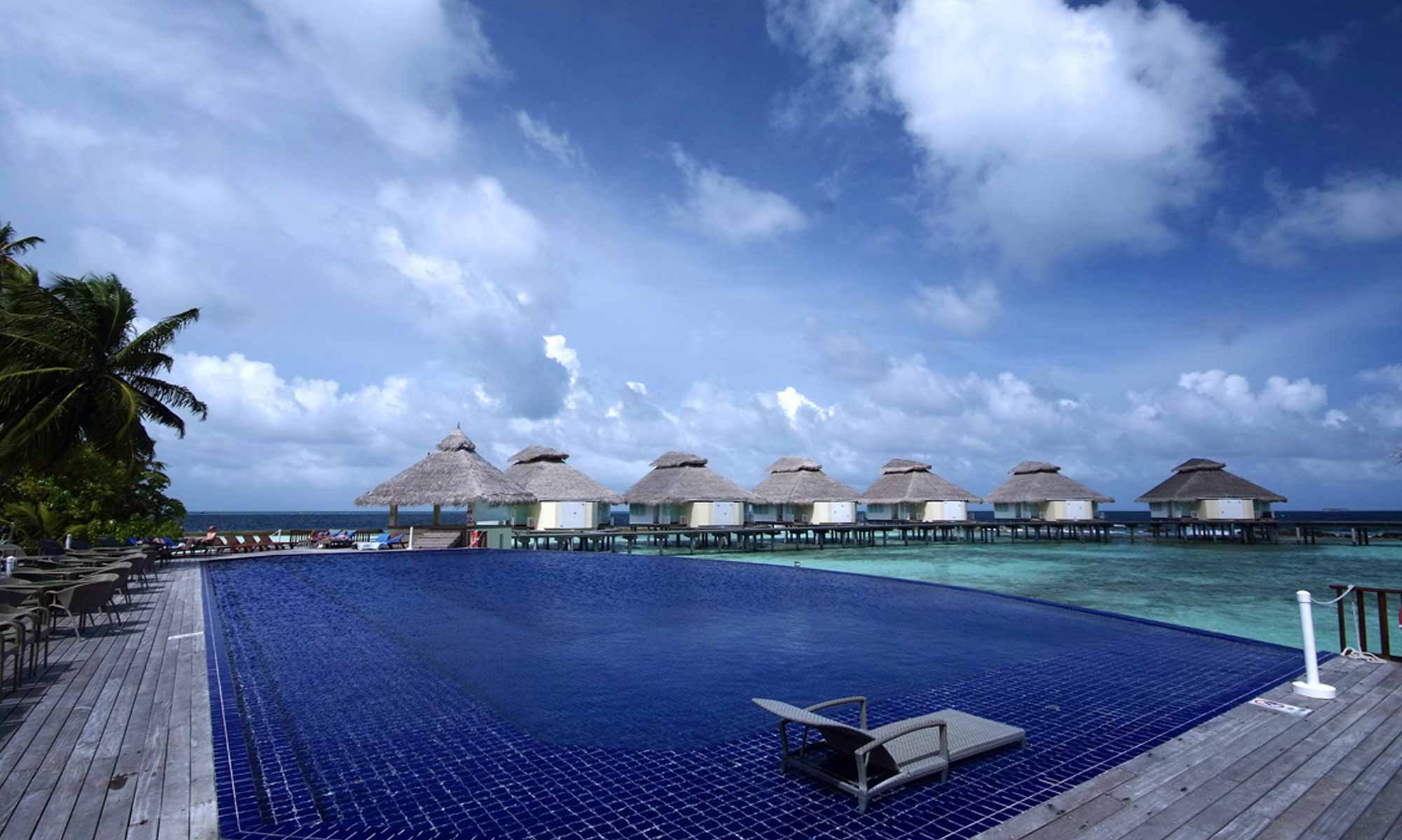 Slow Dive Indischer Ozean Malediven Ellaidhoo Wasserbungalows