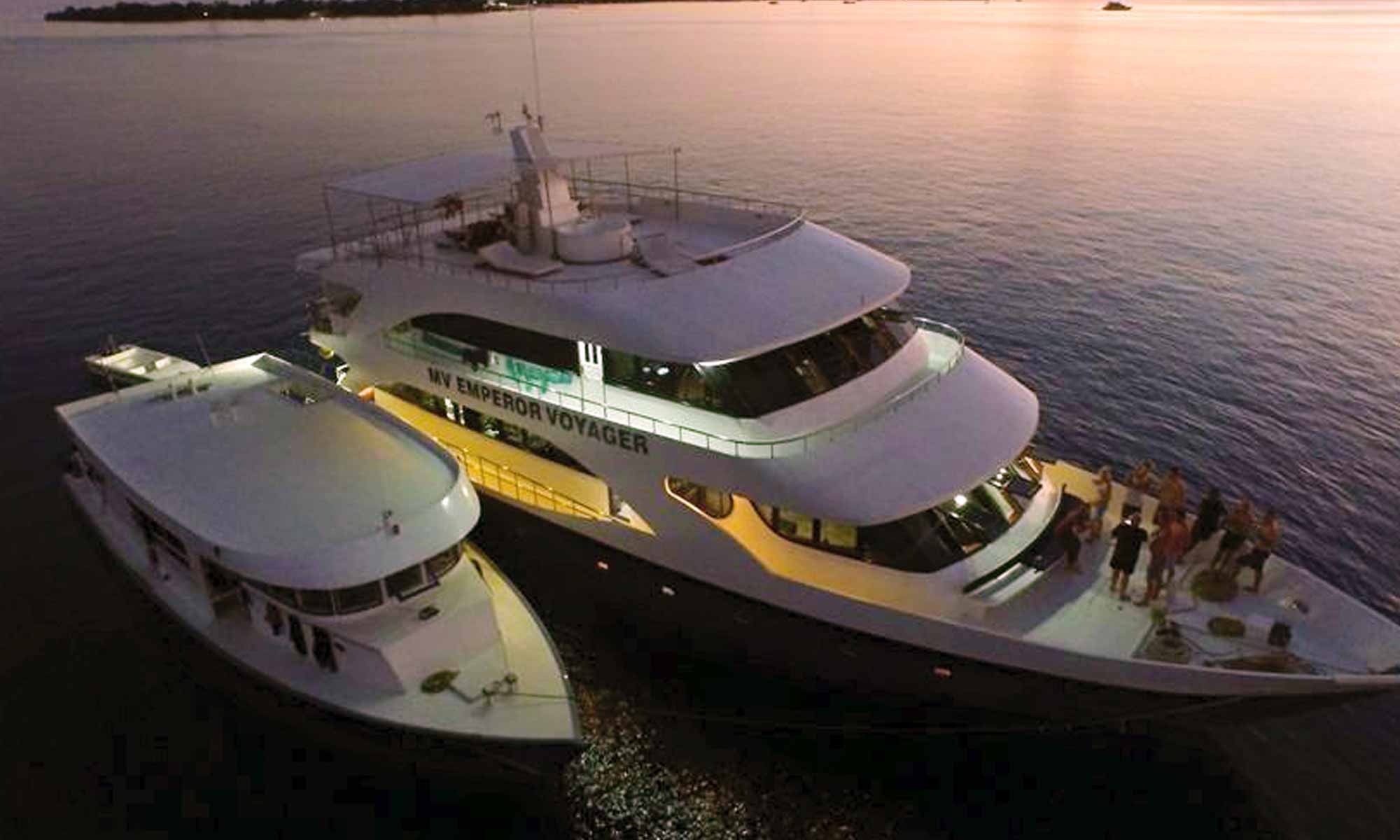 Slow Dive Indischer Ozean Malediven Emperor Voyager Dhoni