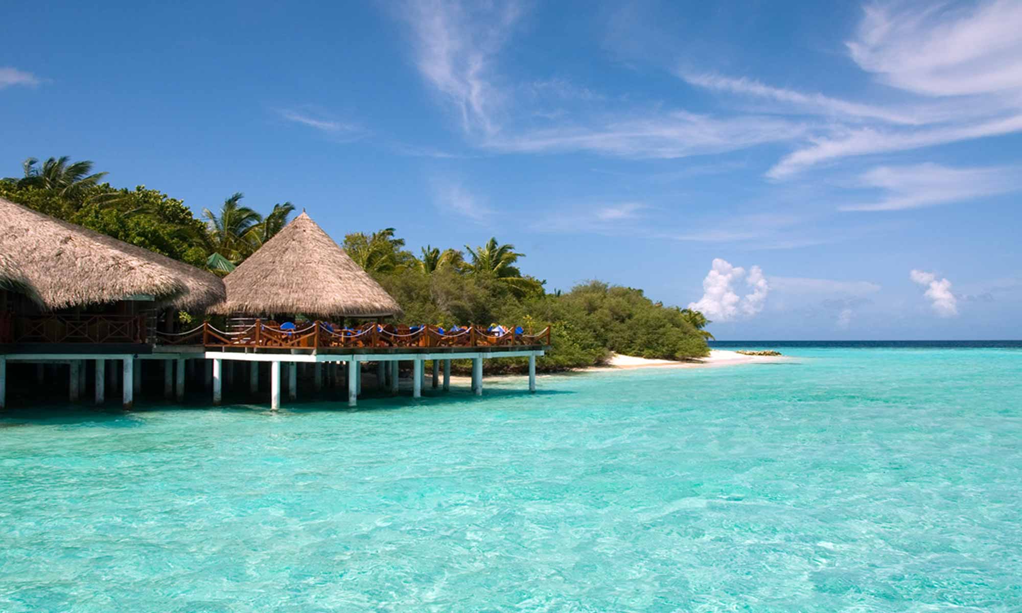 Slow Dive Indischer Ozean Malediven Eriyadu Island Resort Wasserbungalow