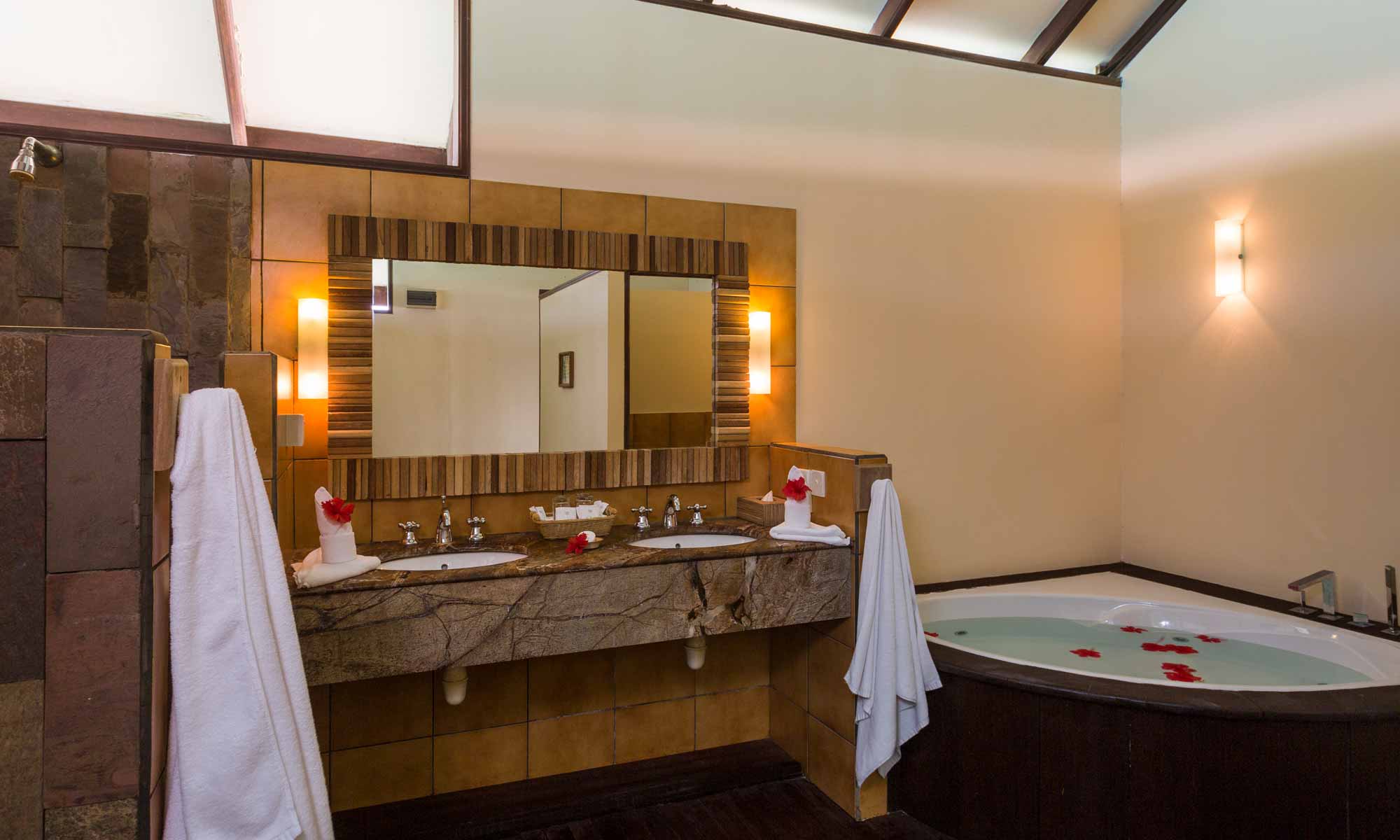 Slow Dive Indischer Ozean Malediven Filitheyo Island Resort Whirlpool