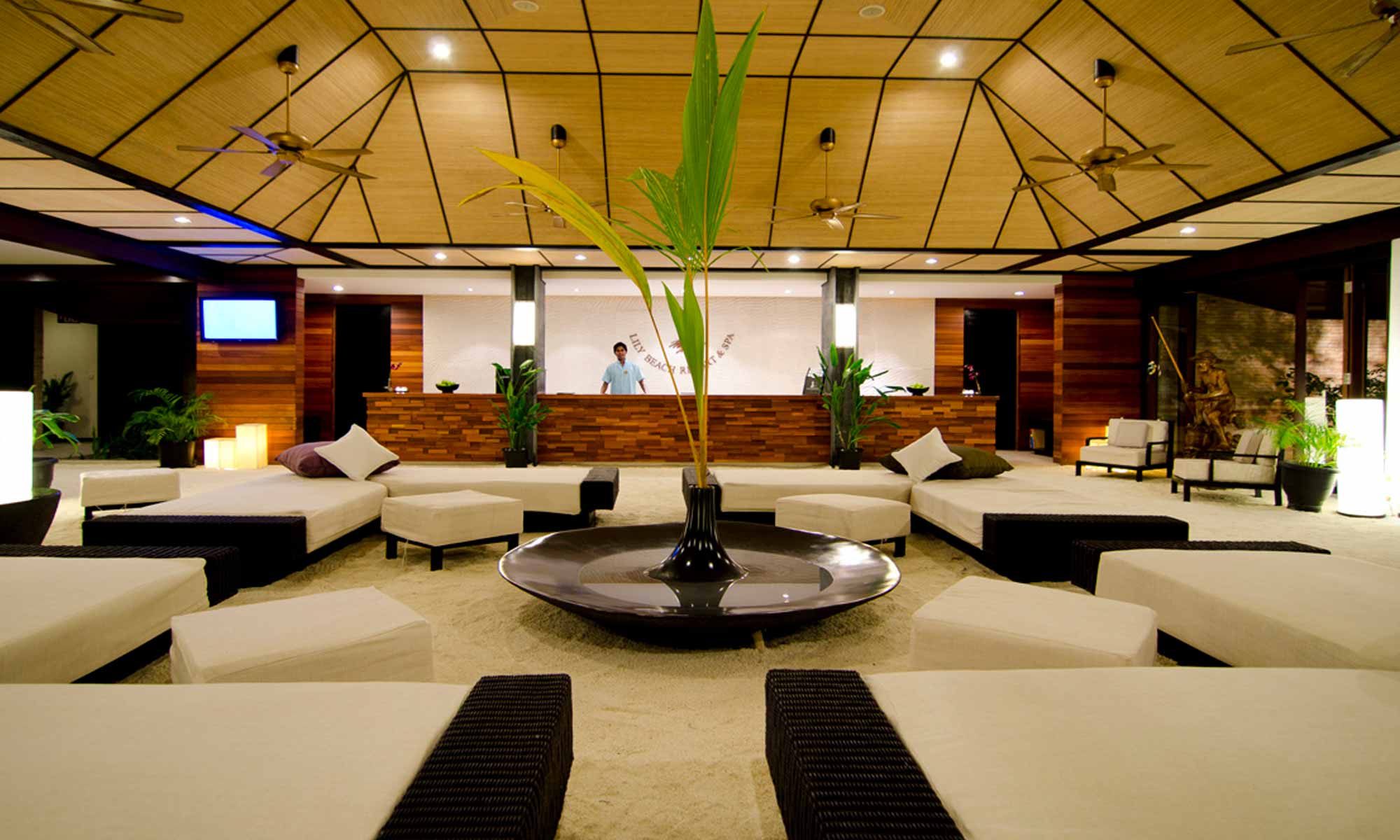 Slow Dive Indischer Ozean Malediven Lily Beach Resort Rezeption