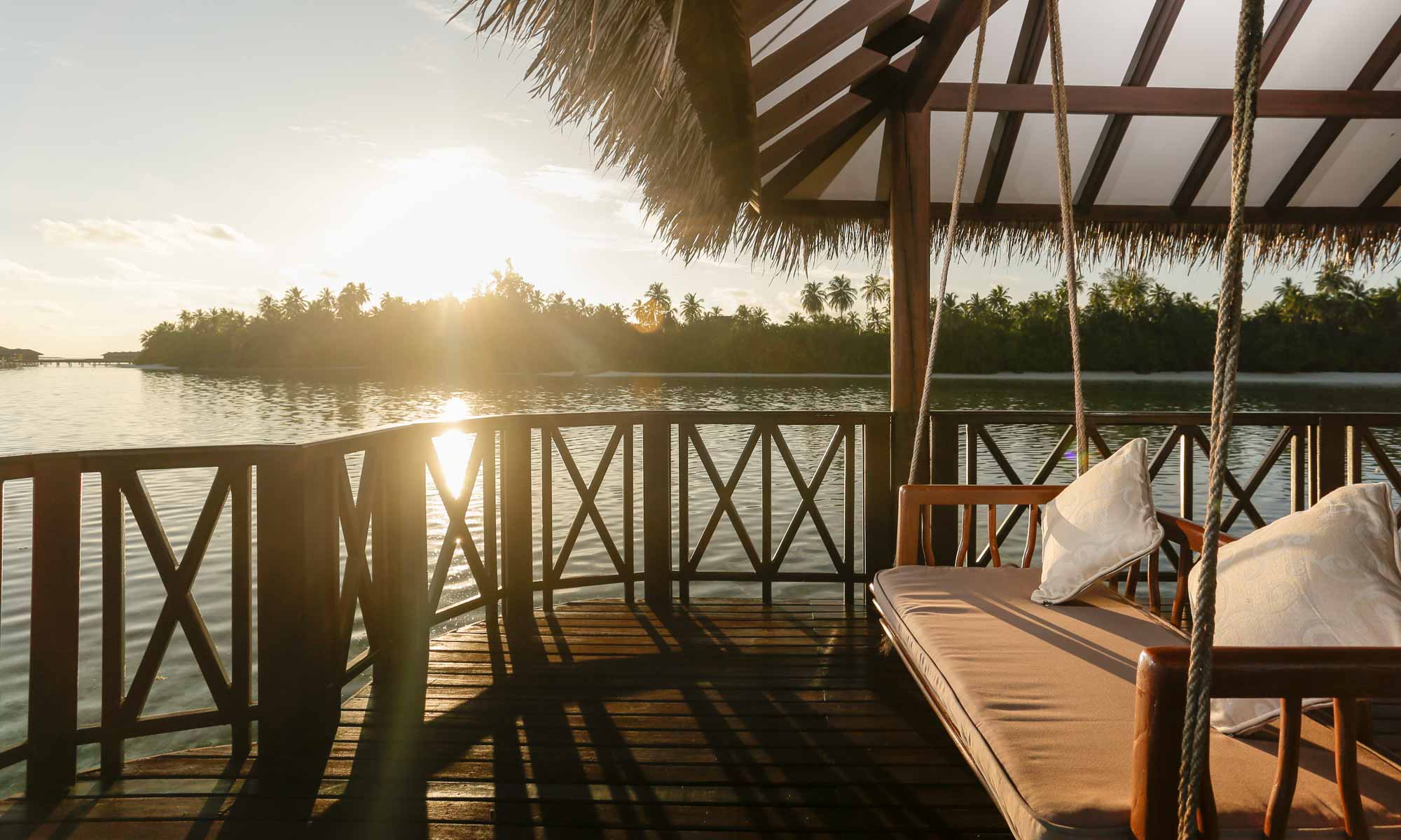 Slow Dive Indischer Ozean Malediven Medhufushi Island Resort Bar Ausblick