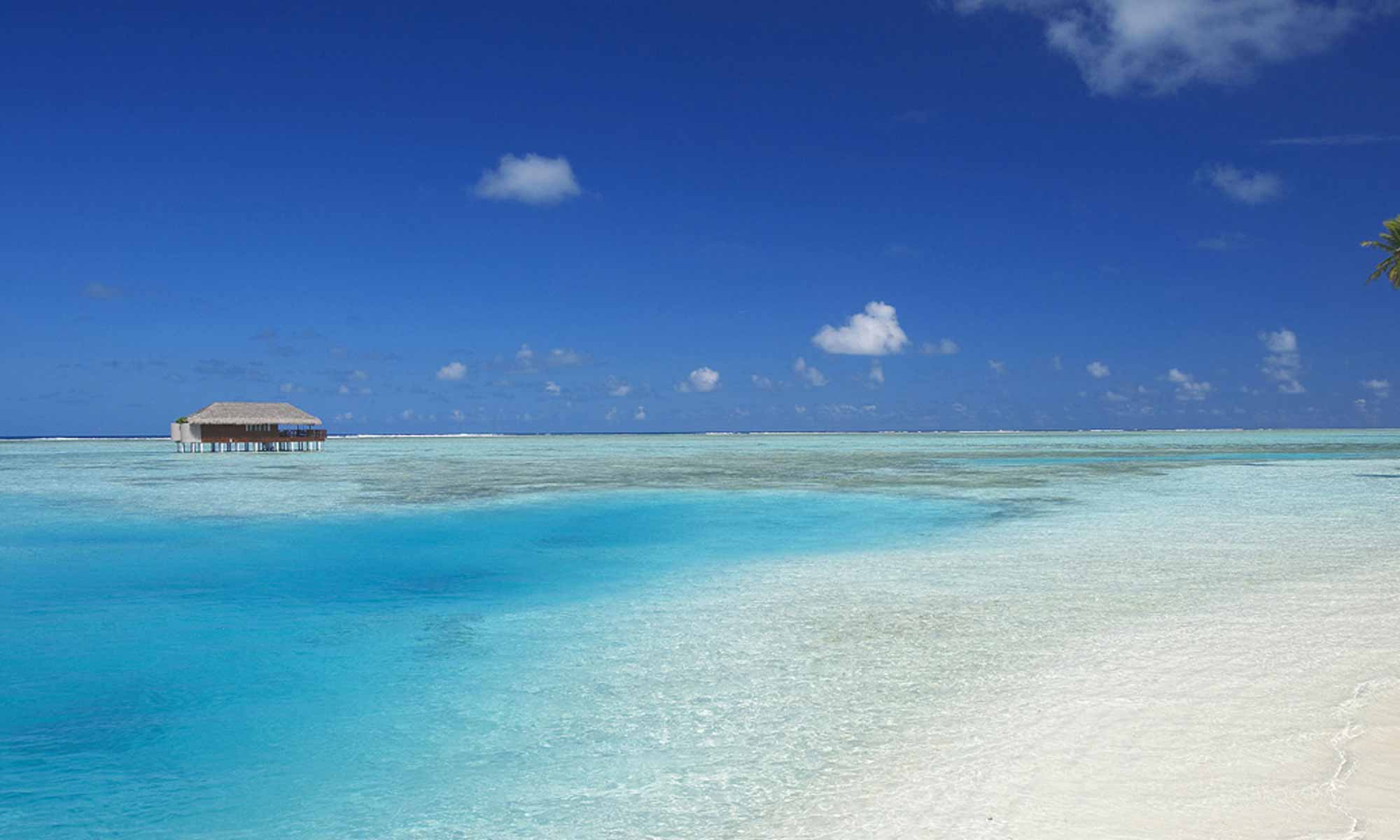 Slow Dive Indischer Ozean Malediven Medhufushi Island Resort Strandview