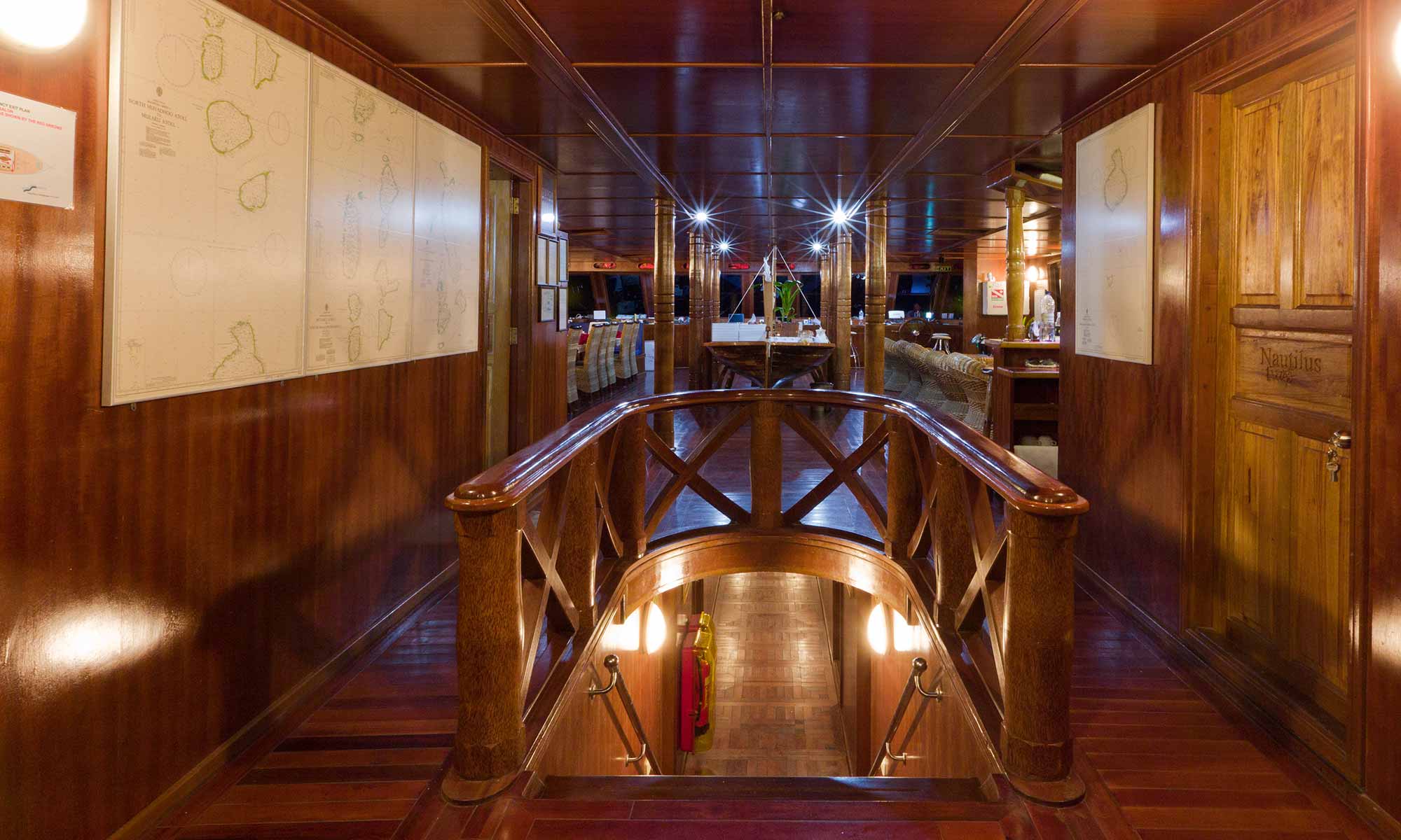 Slow Dive Indischer Ozean Malediven Nautilus Two Innen