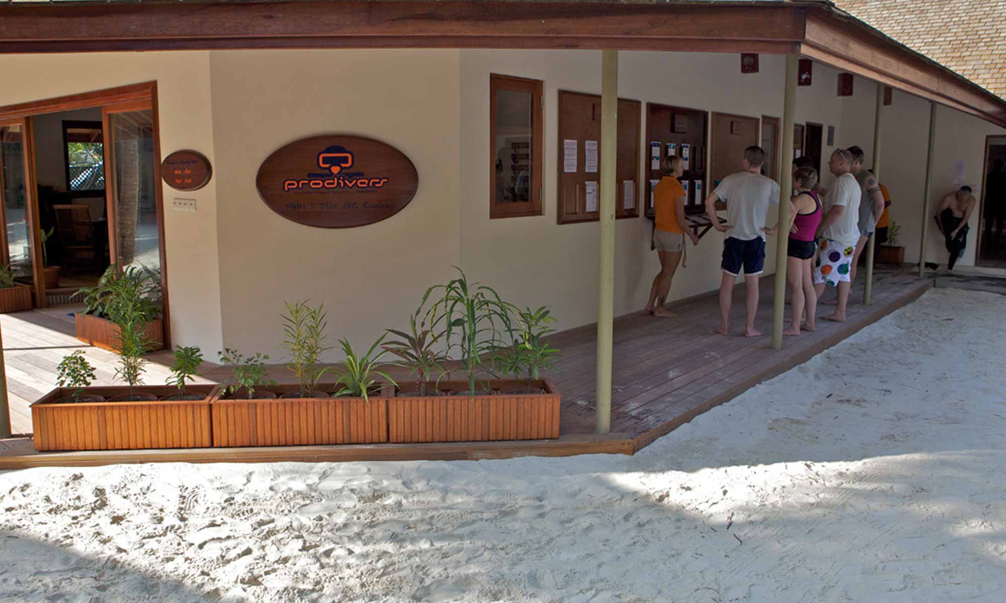 Slow Dive Indischer Ozean Malediven Pro Divers Kuredu