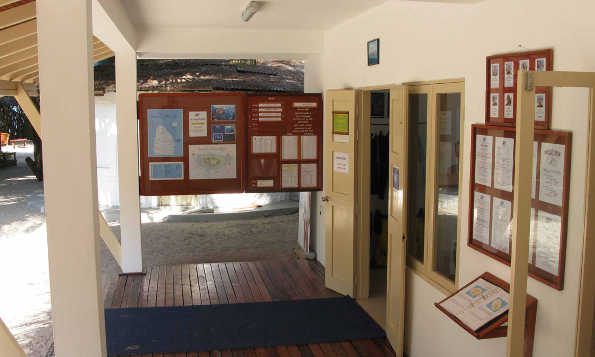 Slow Dive Indischer Ozean Malediven Werner Lau Bathala Tauchcenter