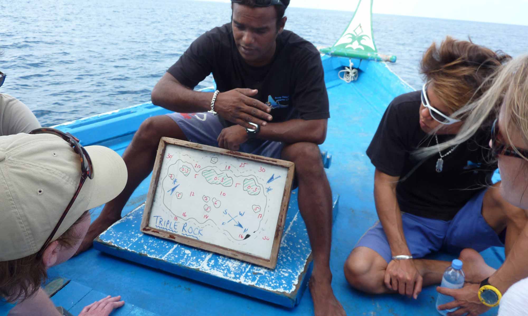 Slow Dive Indischer Ozean Malediven Werner Lau Briefing