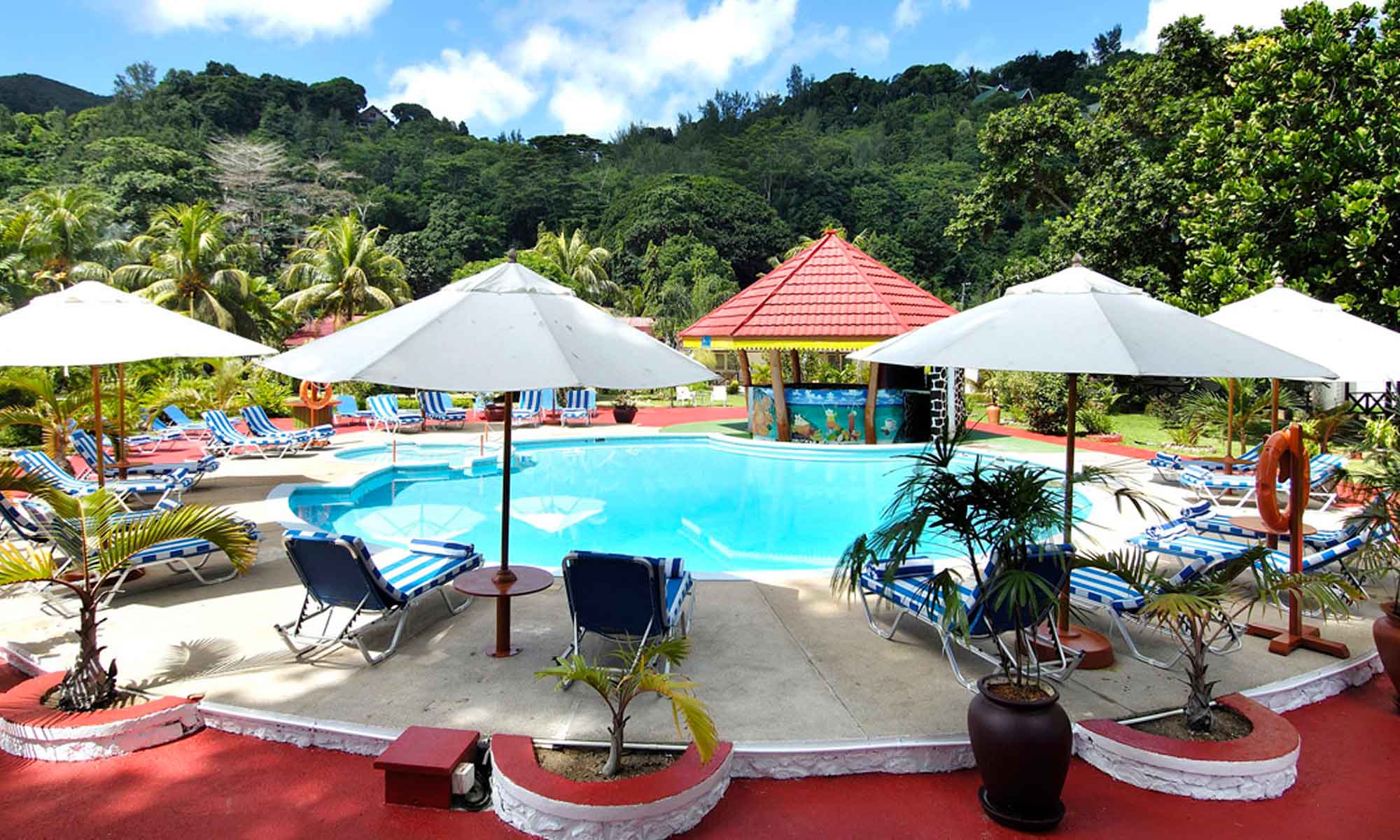 Slow Dive Indischer Ozean Seychellen Berjaya Praslin Beach Resort Pool
