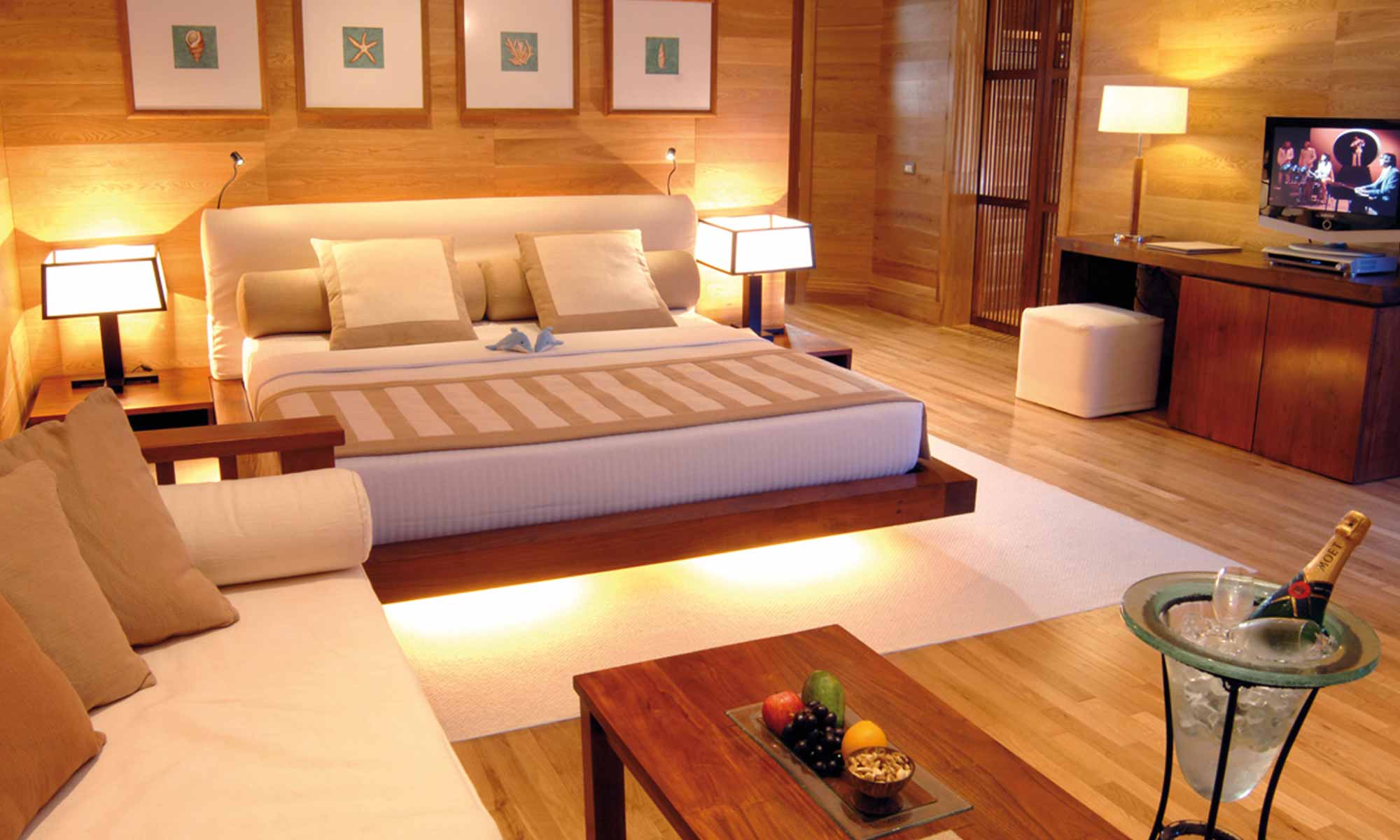 Slow Dive Indischer Ozean Adaaran Resort Meedhupparu Doppelzimmer