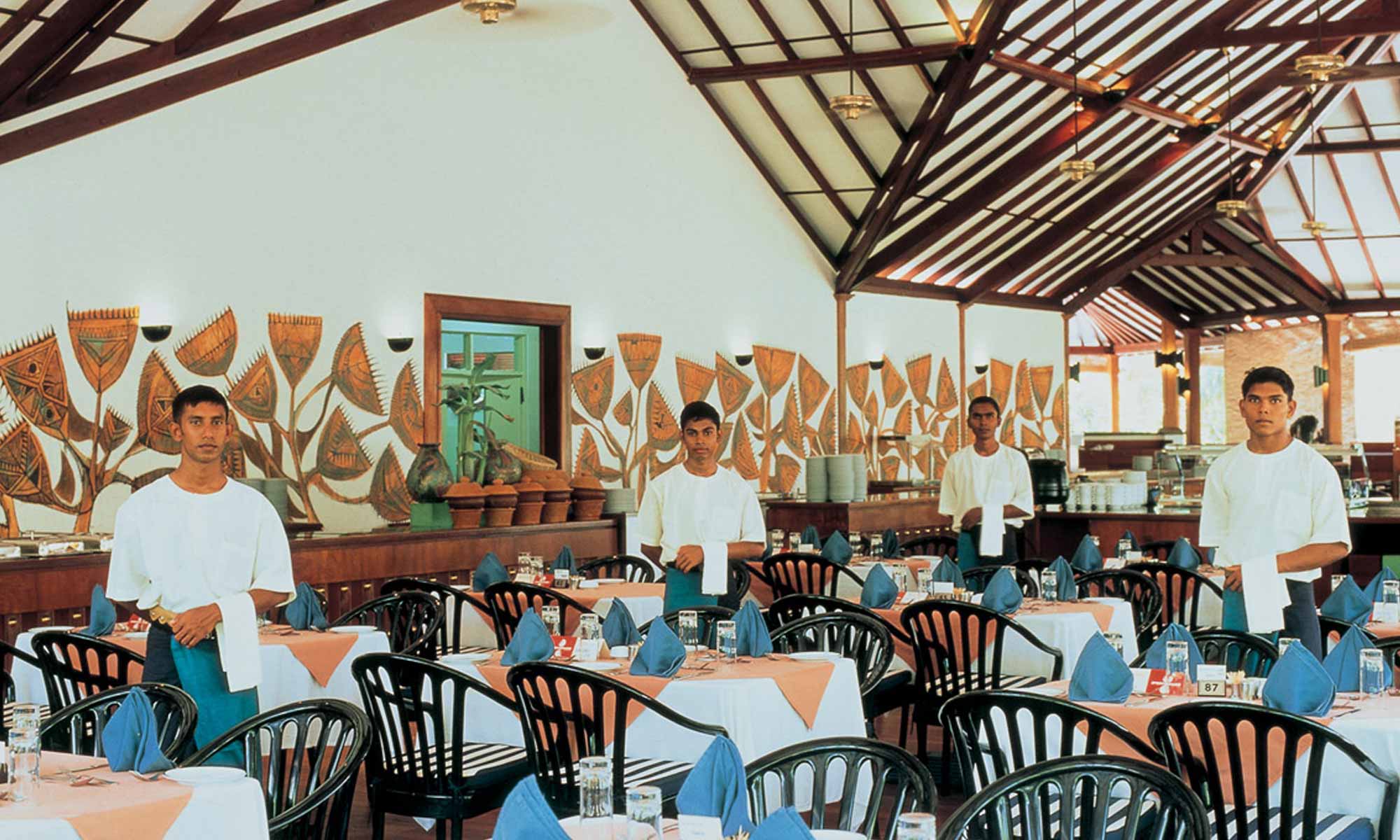 Slow Dive Indischer Ozean Adaaran Resort Meedhupparu Restaurant