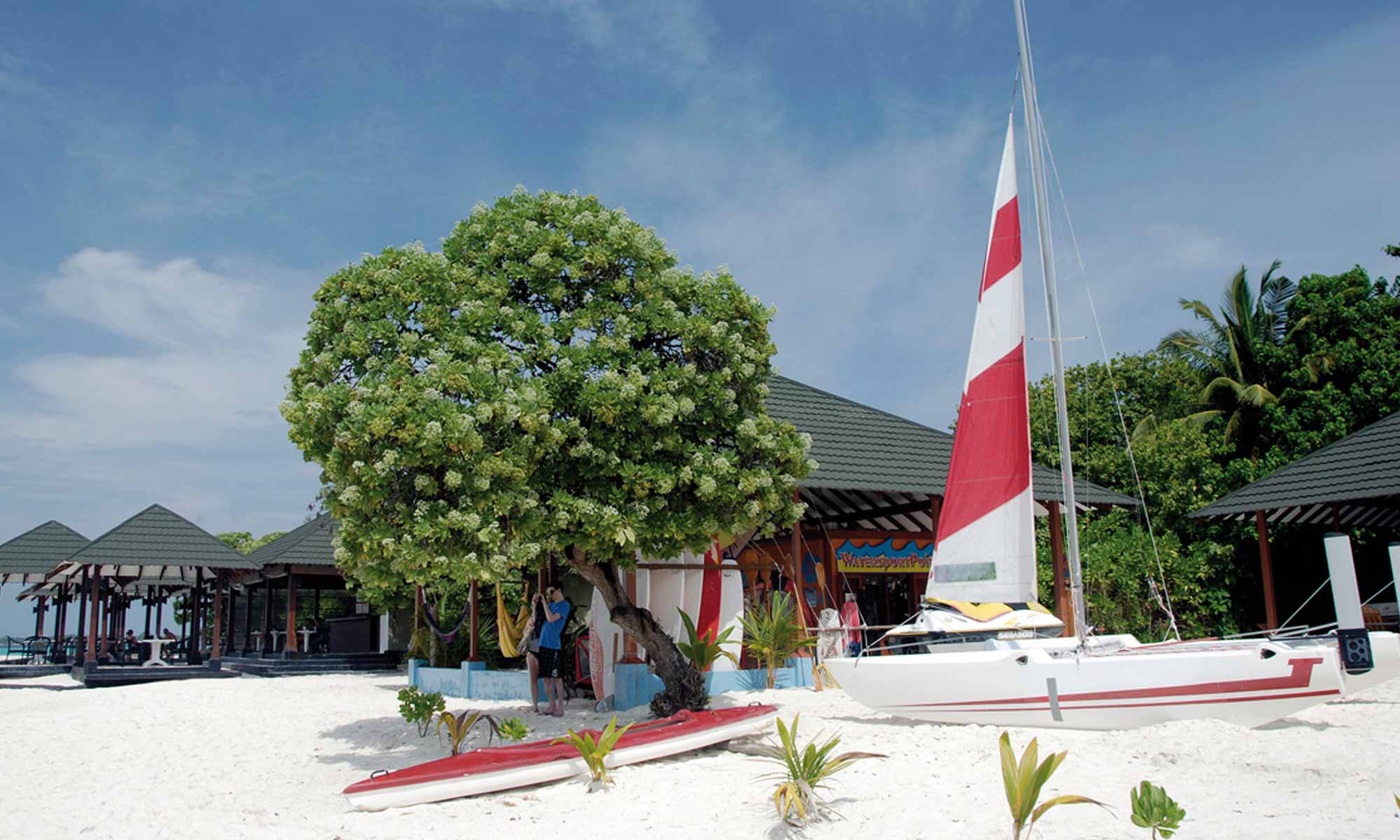Slow Dive Indischer Ozean Adaaran Resort Meedhupparu Strandsport