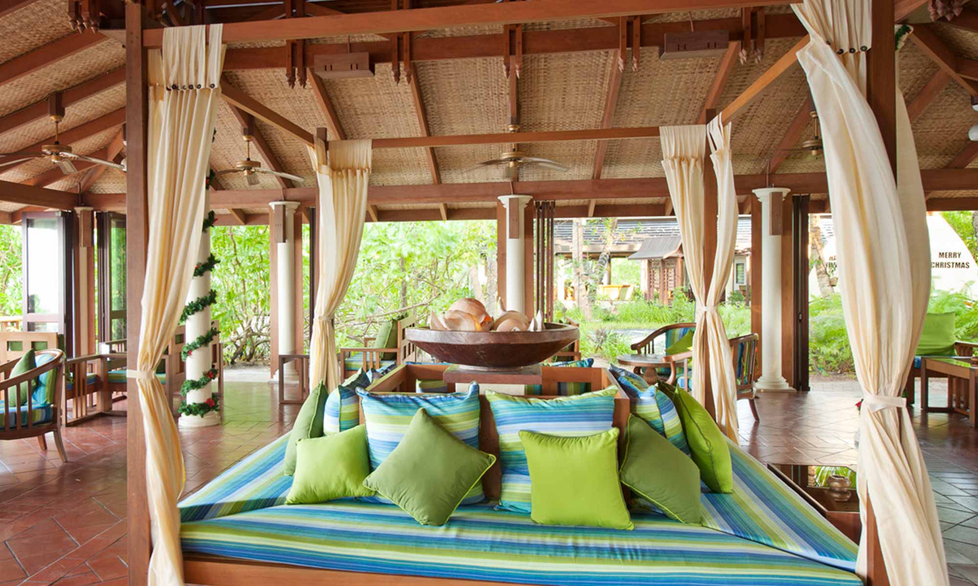 Slow Dive Indischer Ozean Malediven Royal Island Resort Himmelbetten