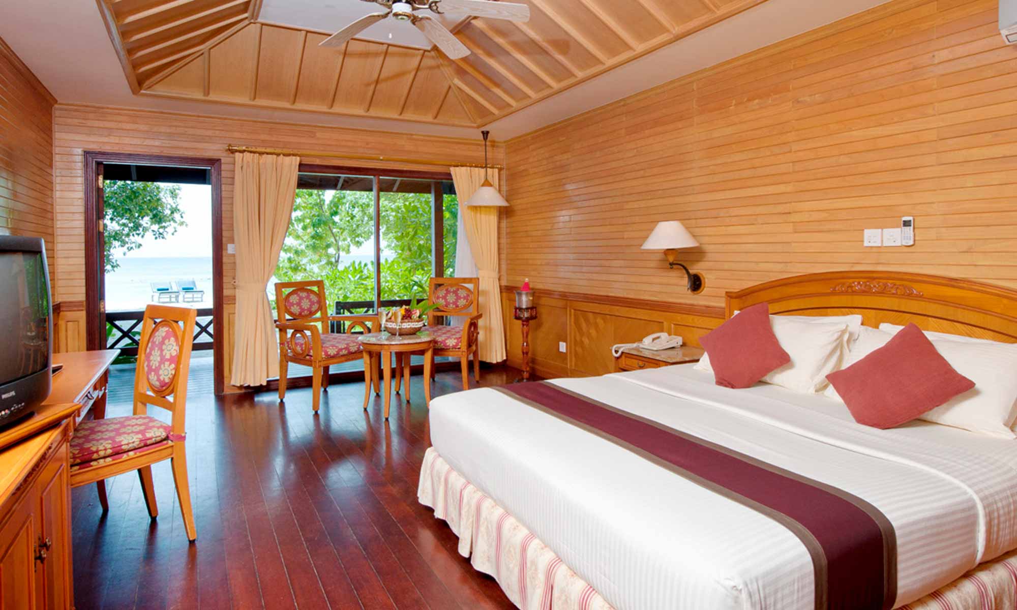 Slow Dive Indischer Ozean Malediven Royal Island Resort Zimmer