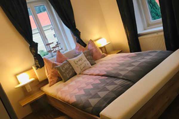 Slow Dive Angebote Österreich Grüblsee Steiermark Appartment Schlafzimmer