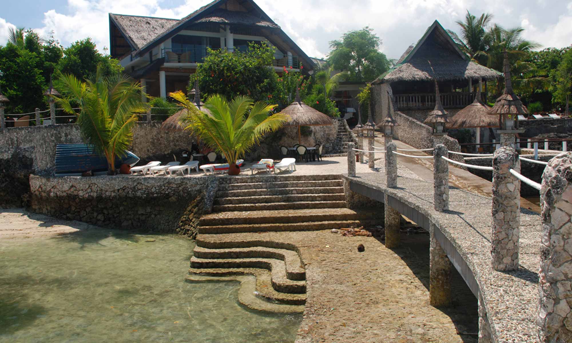 Slow Dive GmbH - Philippinen - Dolphin House Moalboal